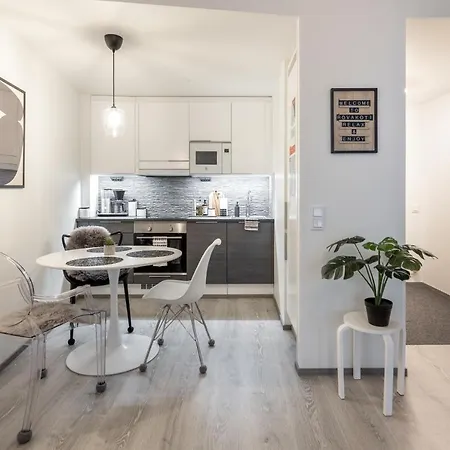 Huoneisto Rovakoti - Nordic Design With Sauna, Free Garage, Smartlock *
